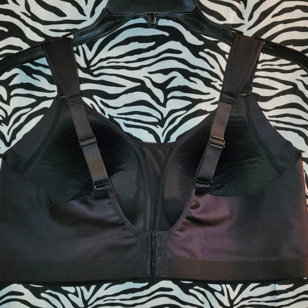 Warners Black Bra - Picture 4 of 5